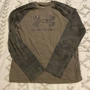 UA long sleeve shirt